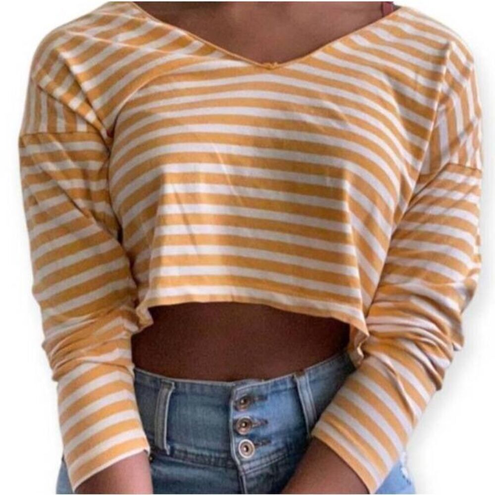 FOREVER 21 YELLOW & WHITE STRIPE CROP TOP SZ.S EUC.